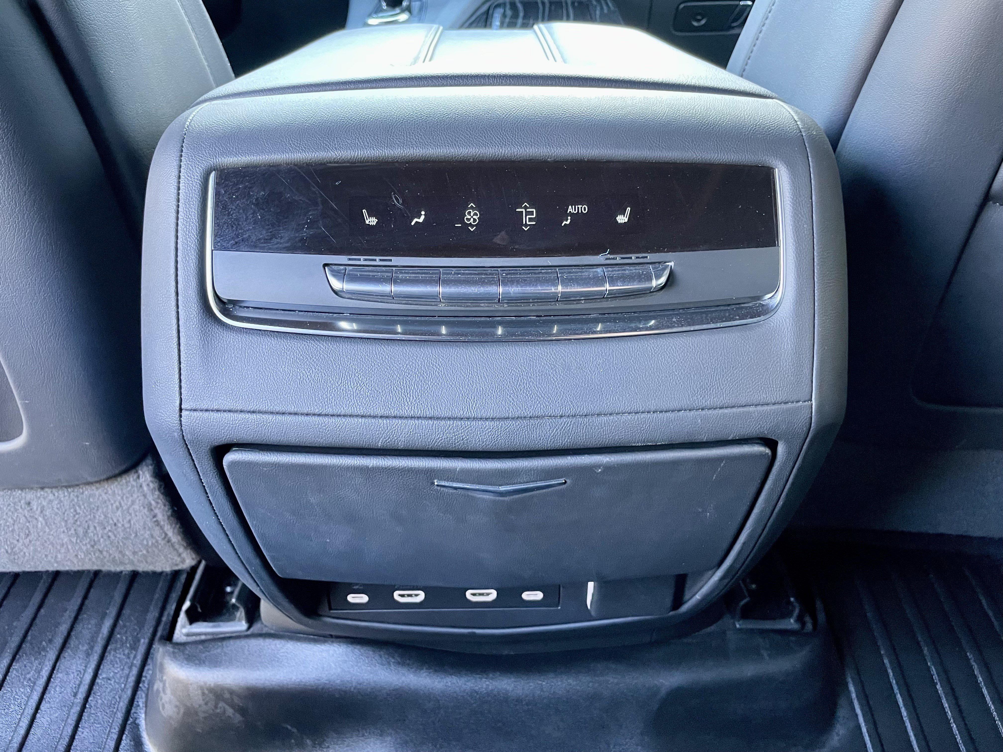 Used 2023 Cadillac Escalade ESV Sport AWD/4WD image 26