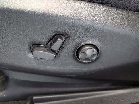 New 2026 Chrysler Pacifica Select image 13