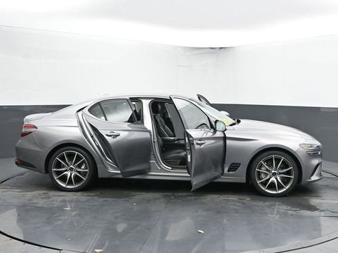 Used 2025 Genesis G70 2.5T image 58