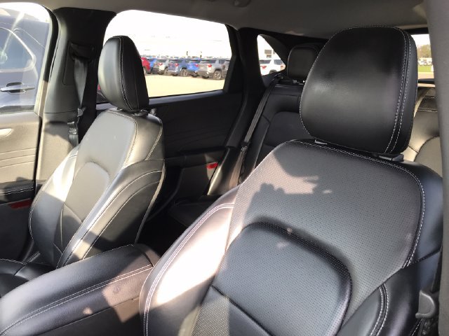 Used 2024 Ford Escape Platinum AWD/4WD image 4