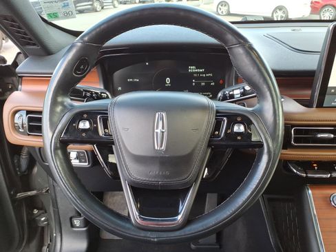 Used 2023 Lincoln Aviator Reserve w/ Equipment Group 201A image 17