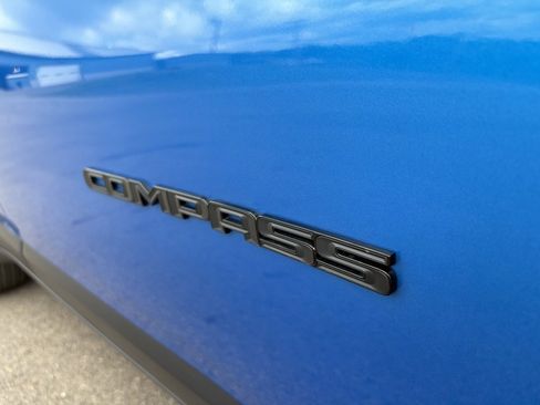 Used 2019 Jeep Compass Altitude image 10