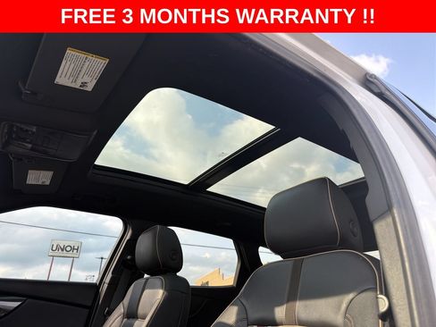 Used 2022 Chevrolet Blazer Premier w/ Enhanced Convenience Package AWD/4WD image 19