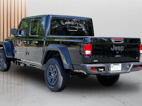 New 2026 Jeep Gladiator Sport AWD/4WD image 7