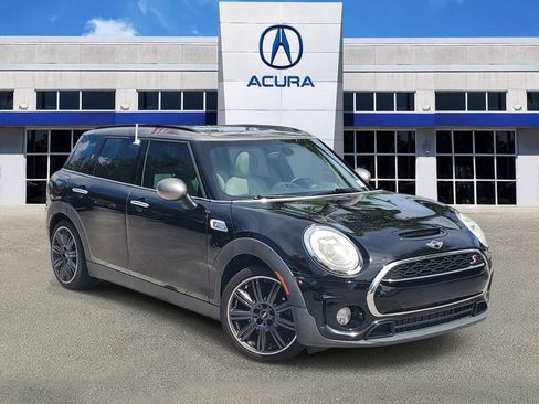 Used 2017 MINI Cooper Clubman S FWD image 1
