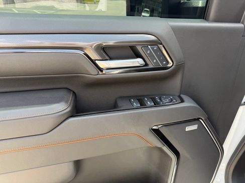 Used 2025 GMC Sierra 3500 AT4 w/ AT4 Premium Plus Package AWD/4WD image 23