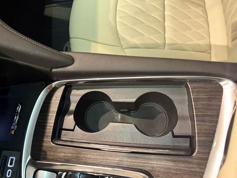 Used 2022 Buick Enclave Avenir w/ Avenir Technology Package image 14