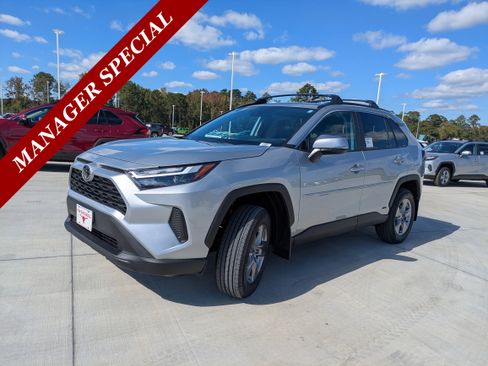 New 2025 Toyota RAV4 XLE image 3