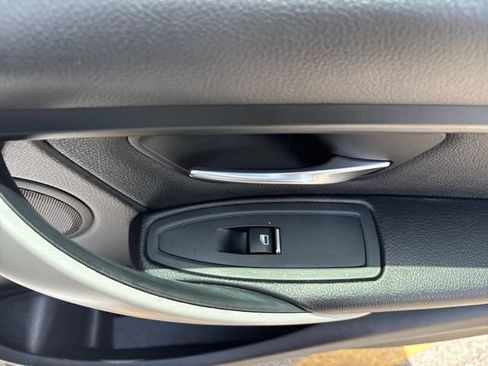 Used 2018 BMW 320i Sedan RWD image 60
