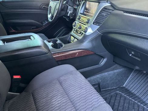 Used 2016 GMC Yukon SLE RWD image 17