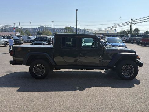 Used 2022 Jeep Gladiator Rubicon w/ Trailer Tow Package AWD/4WD image 25