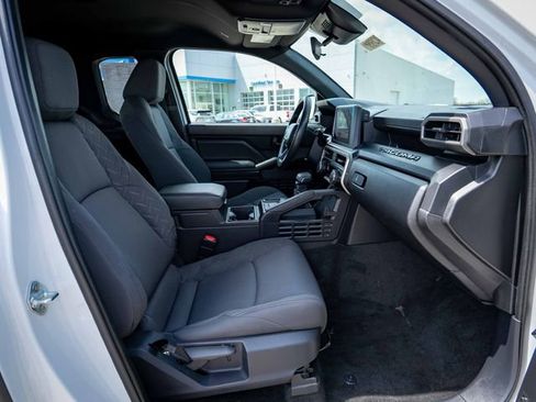 Used 2024 Toyota Tacoma SR RWD image 17