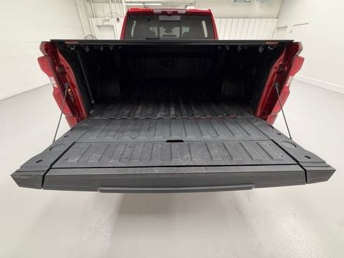 Certified 2025 Chevrolet Silverado 1500 High Country AWD/4WD image 29