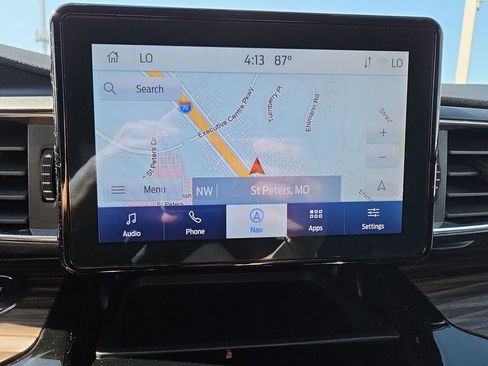 Used 2023 Ford Explorer Limited image 22