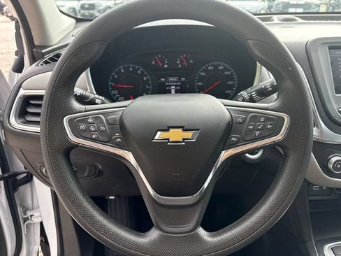 Used 2022 Chevrolet Equinox LS AWD/4WD image 20