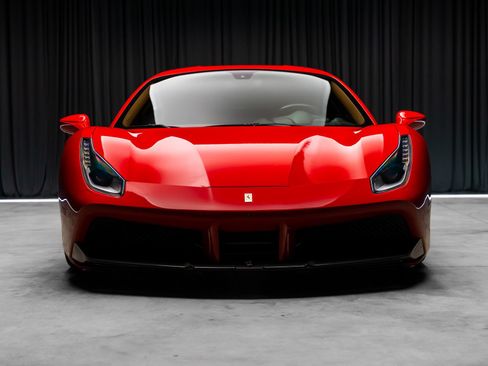 Used 2018 Ferrari 488 GTB RWD image 20