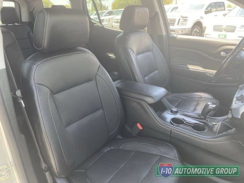 Used 2017 GMC Acadia SLT FWD image 9