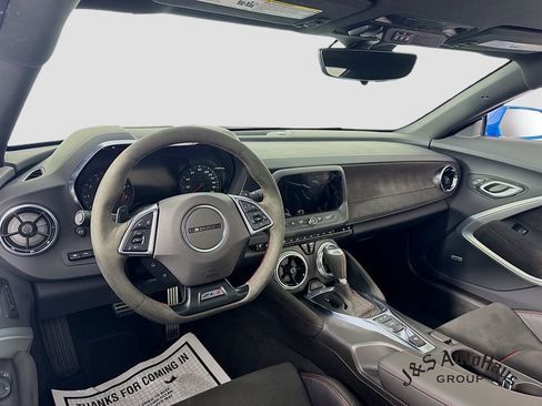 Used 2022 Chevrolet Camaro ZL1 image 28