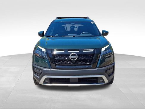 Used 2025 Nissan Pathfinder Rock Creek AWD/4WD image 2