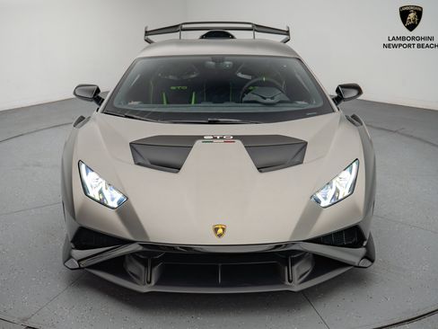 Used 2023 Lamborghini Huracan STO image 3