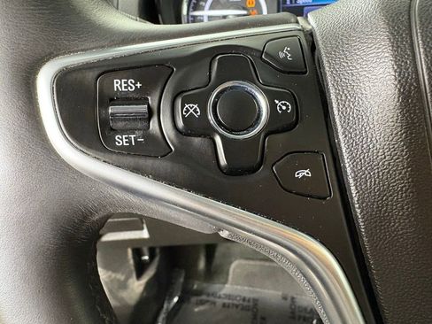 Used 2017 Buick Regal Sport Touring image 23