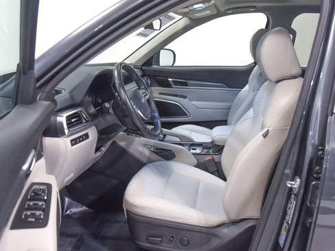 Used 2022 Kia Telluride S image 2