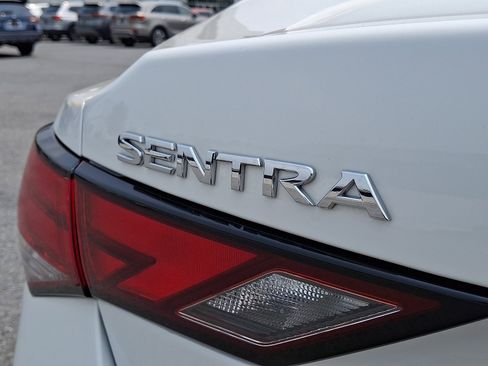 Used 2020 Nissan Sentra SV FWD image 29