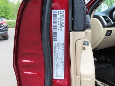 Used 2021 Jeep Grand Cherokee Limited AWD/4WD image 31
