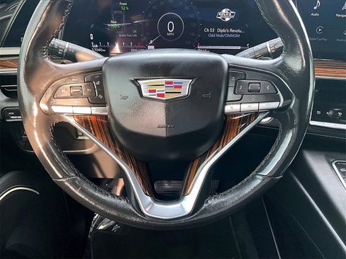 Certified 2022 Cadillac Escalade Luxury image 12