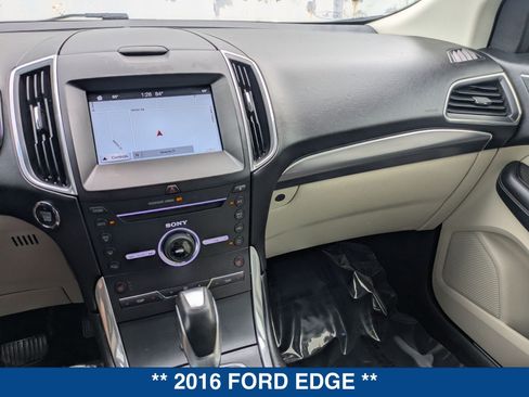 Used 2016 Ford Edge Titanium w/ Technology Package FWD image 30