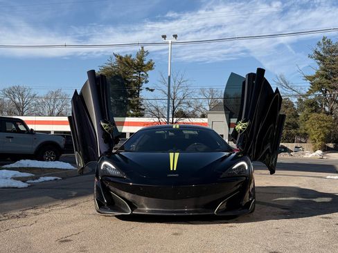 Used 2020 McLaren 600LT Spider image 12