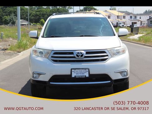 Used 2011 Toyota Highlander 2WD w/ Tech Pkg image 8