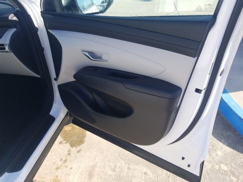 New 2026 Hyundai Tucson SEL image 16