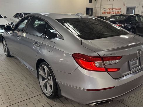 Used 2018 Honda Accord Touring image 5