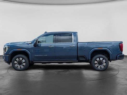 New 2026 GMC Sierra 3500 Denali w/ Denali Reserve Package AWD/4WD image 9