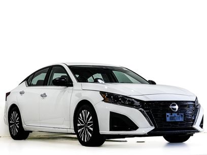 Used 2025 Nissan Altima 2.5 SV
