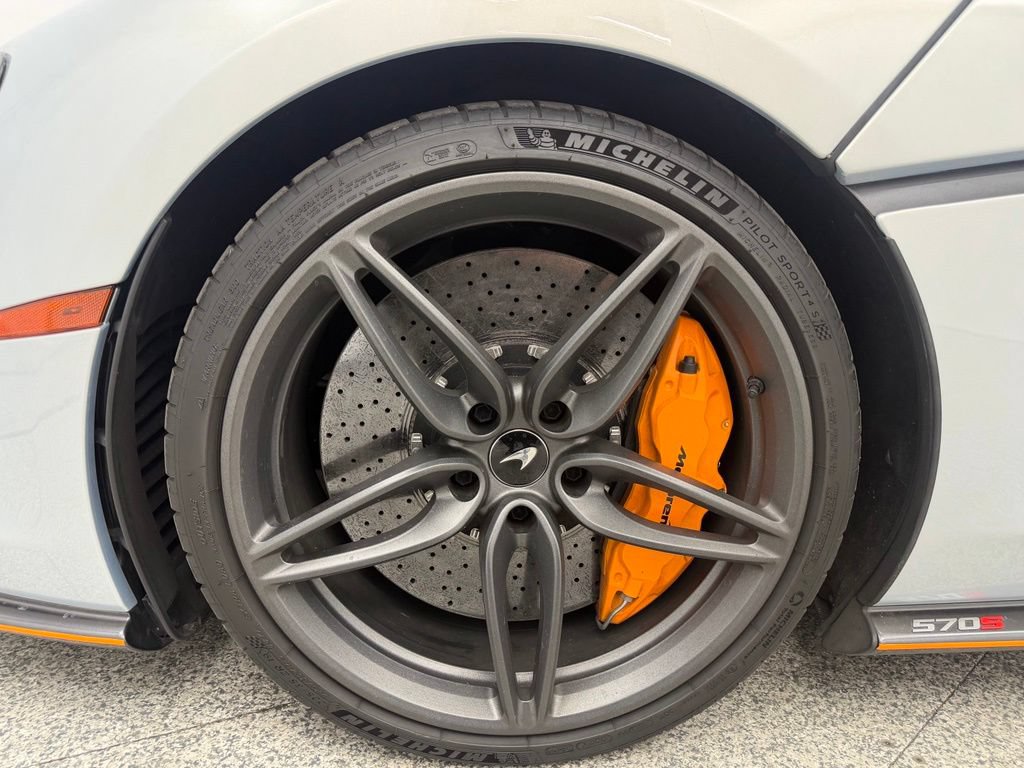 Used 2019 McLaren 570S Spider RWD image 52