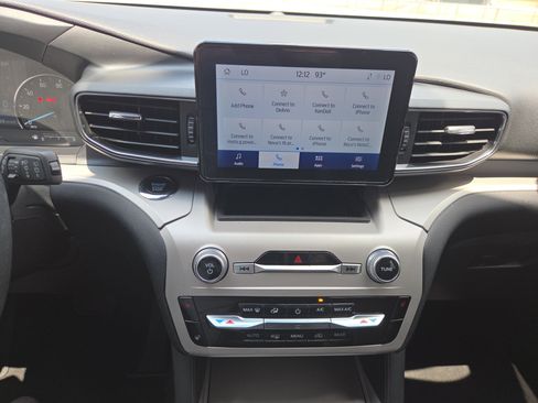 Used 2024 Ford Explorer XLT w/ Equipment Group 202A image 14