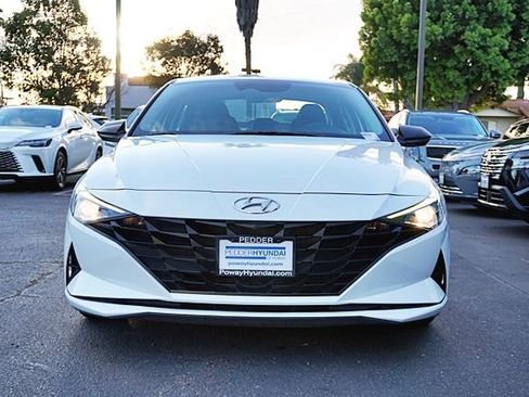 Used 2021 Hyundai Elantra SE w/ Cargo Package image 5