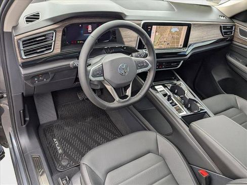 New 2025 Volkswagen Atlas SEL image 3