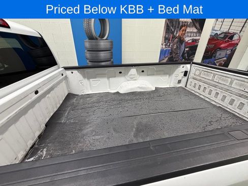 Used 2022 Chevrolet Silverado 2500 W/T w/ WT Convenience Package AWD/4WD image 6