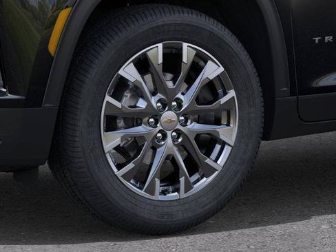 New 2026 Chevrolet Traverse LT w/ Sun and Wheel Package FWD image 9