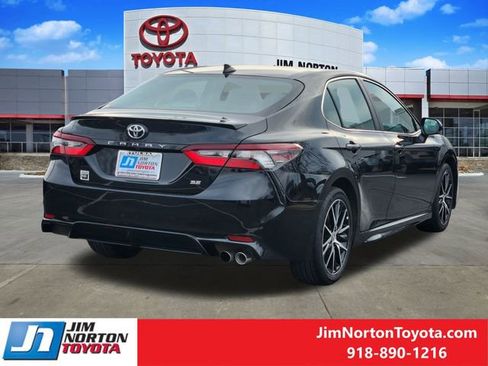 Used 2024 Toyota Camry SE w/ Cold Weather Package image 6