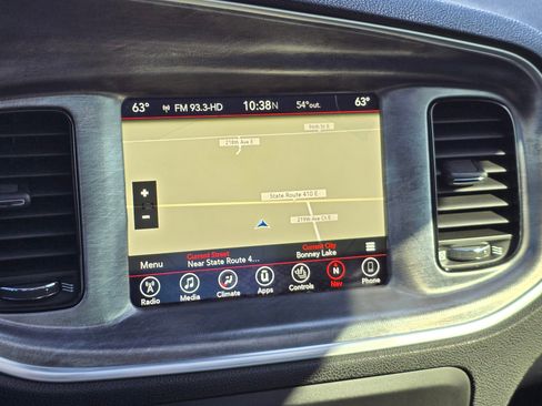 Used 2017 Dodge Charger R/T w/ Technology Group image 15