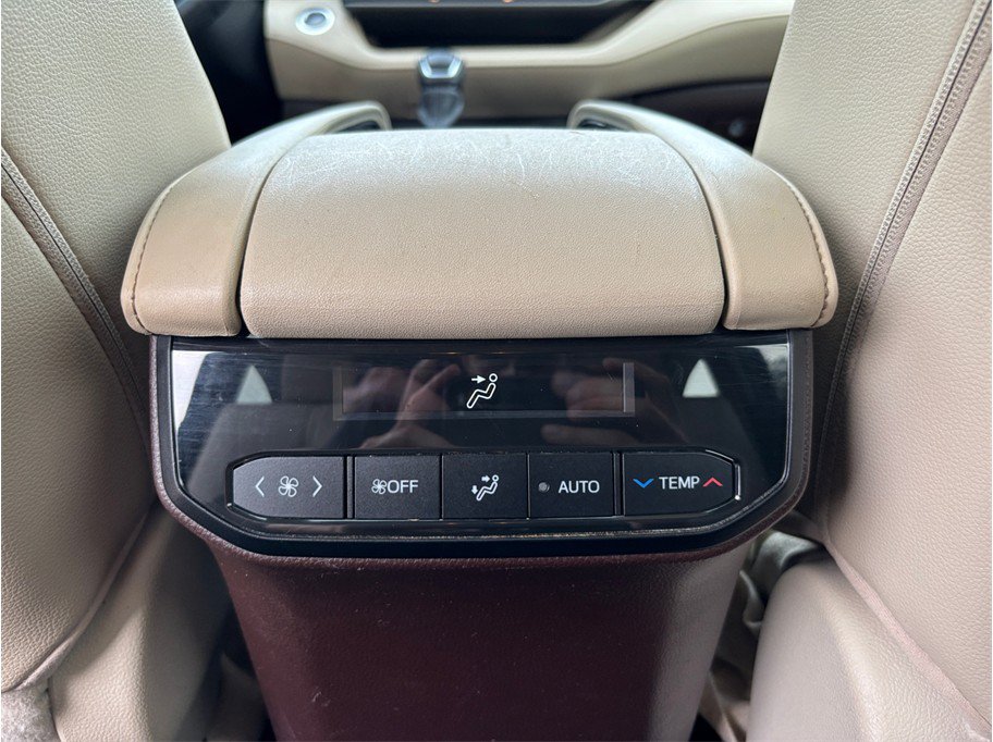 Used 2020 Toyota Highlander Limited AWD/4WD image 42