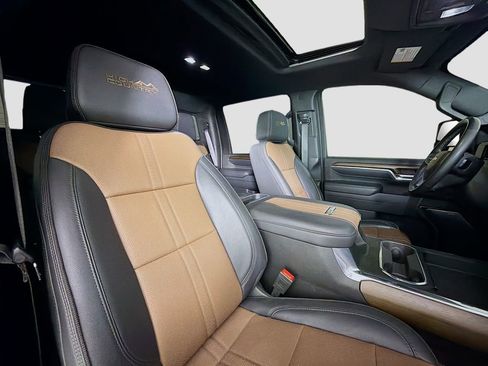 Used 2024 Chevrolet Silverado 2500 High Country w/ High Country Premium Package image 29