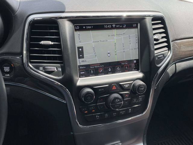 Used 2018 Jeep Grand Cherokee Overland AWD/4WD image 17