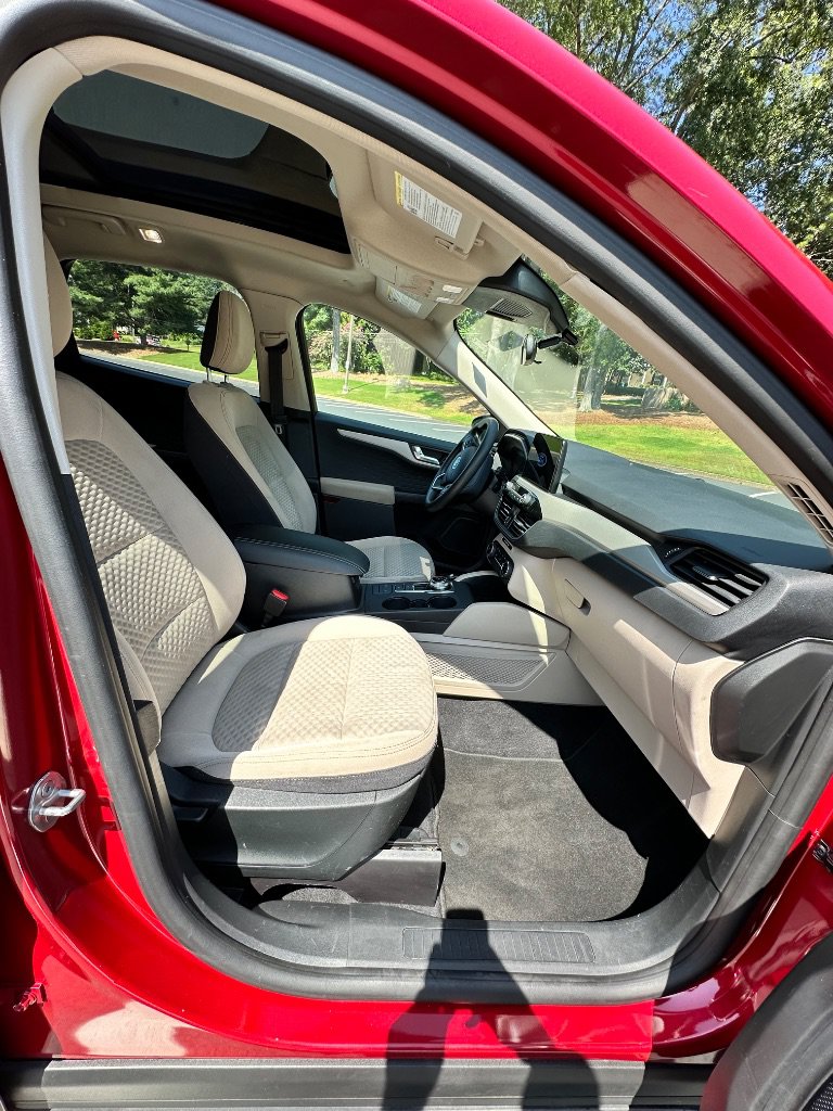 Used 2020 Ford Escape SE FWD image 20