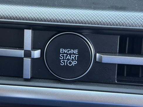 Certified 2025 Hyundai Santa Fe SEL image 28