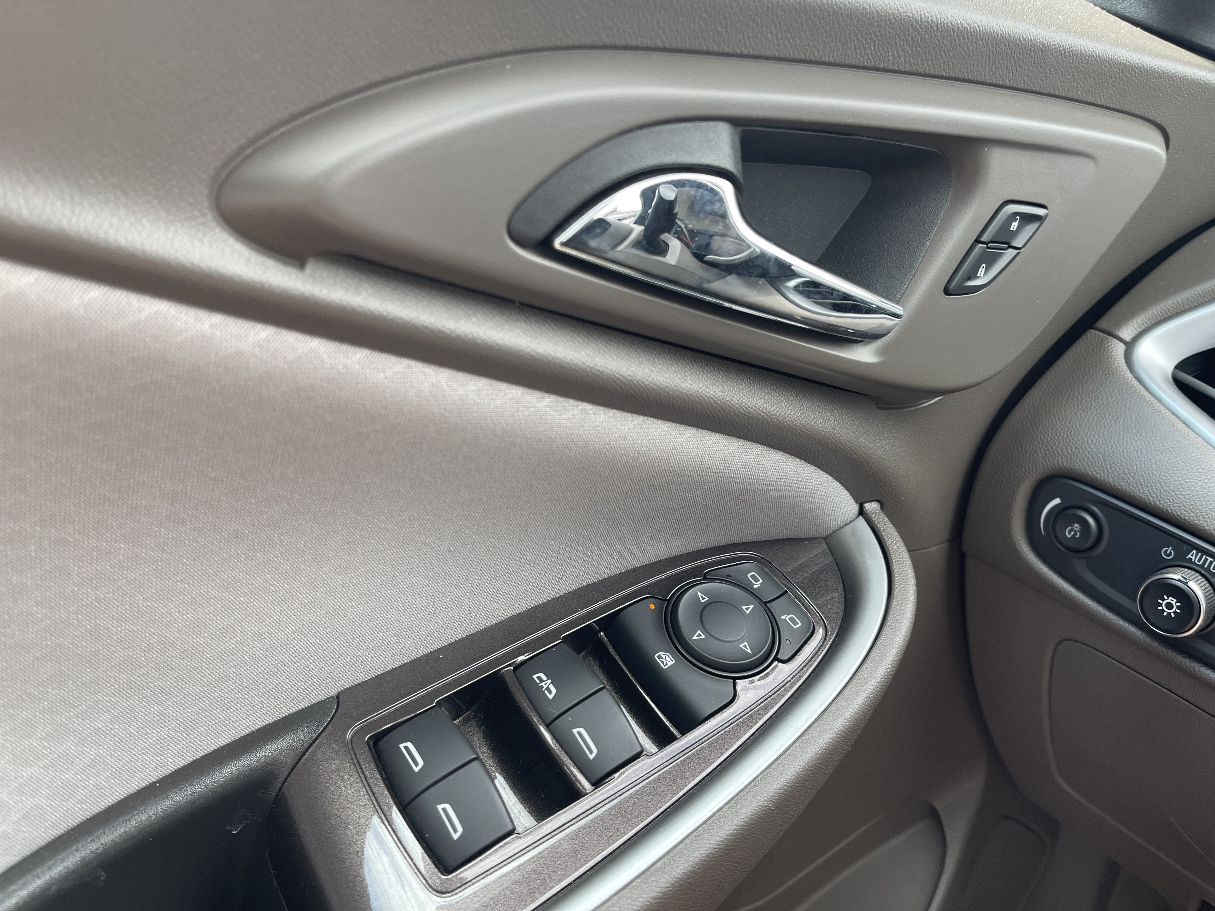 Used 2025 Chevrolet Malibu LT FWD image 19